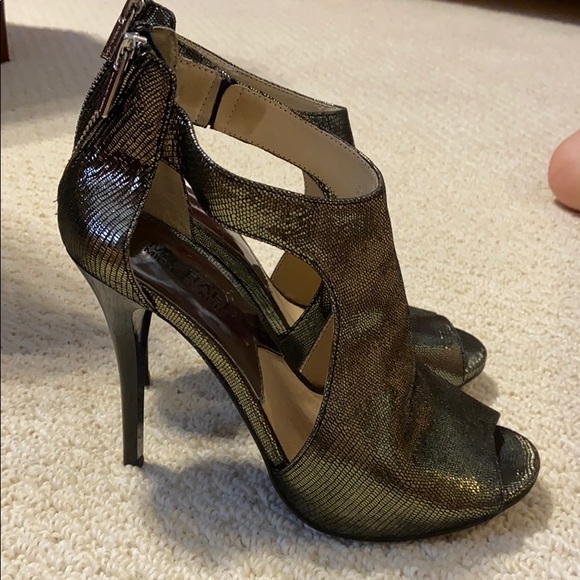 Michael Kors Stiletto Heels - Picture 3 of 7
